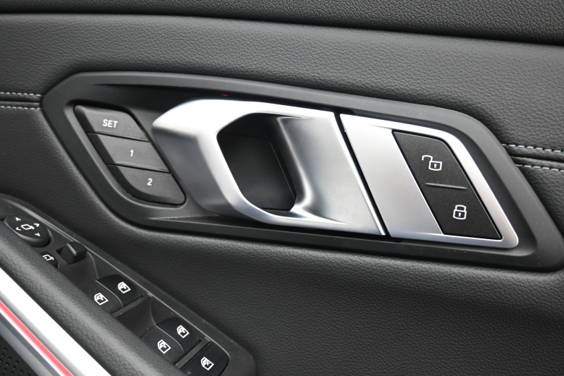 BMW 3シリーズ 320d xDrive ﾂｰﾘﾝｸﾞ Mｽﾎﾟｰﾂ　後期 1ｵｰﾅｰ ACC 黒革 純正ｶｰﾌﾞﾄﾞﾃﾞｨｽﾌﾟﾚｲﾅﾋﾞ CarPlay Bｶﾒﾗ Mｴｱﾛ&18ｲﾝﾁAW ｵｰﾄﾃｰﾙｹﾞｰﾄ ﾜｲﾔﾚｽﾁｬｰｼﾞ　2年保証付