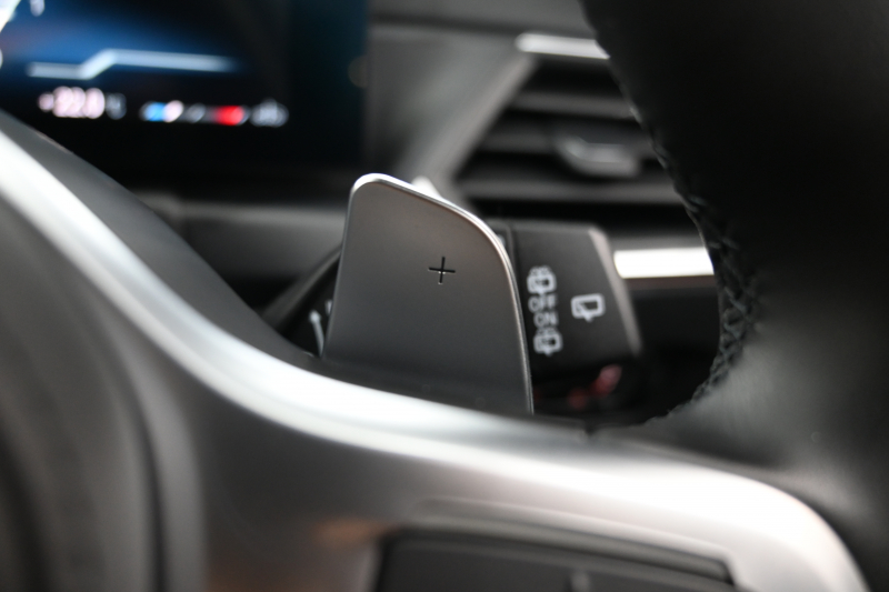 BMW 3シリーズ 320d xDrive ﾂｰﾘﾝｸﾞ Mｽﾎﾟｰﾂ　後期 1ｵｰﾅｰ ACC 黒革 純正ｶｰﾌﾞﾄﾞﾃﾞｨｽﾌﾟﾚｲﾅﾋﾞ CarPlay Bｶﾒﾗ Mｴｱﾛ&18ｲﾝﾁAW ｵｰﾄﾃｰﾙｹﾞｰﾄ ﾜｲﾔﾚｽﾁｬｰｼﾞ　2年保証付