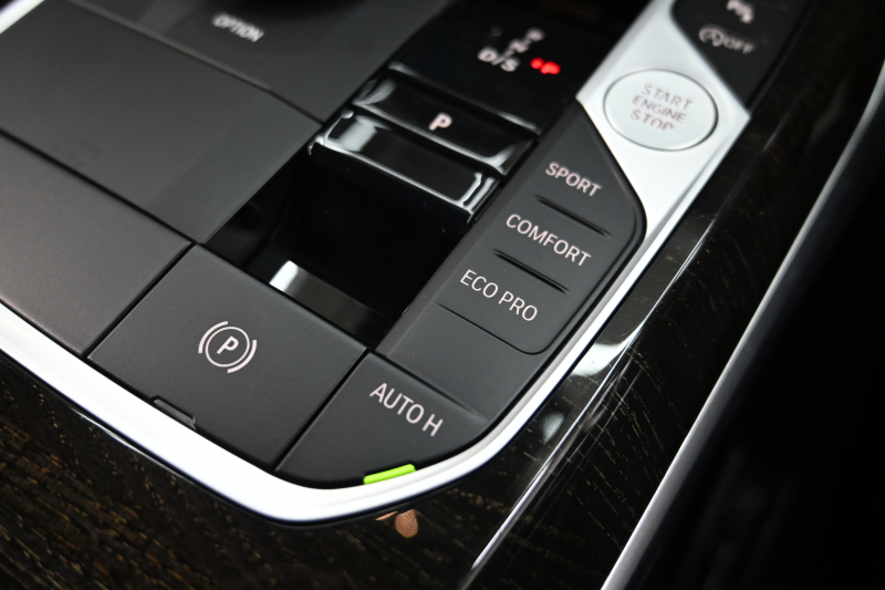 BMW 3シリーズ 320d xDrive ﾂｰﾘﾝｸﾞ Mｽﾎﾟｰﾂ　後期 1ｵｰﾅｰ ACC 黒革 純正ｶｰﾌﾞﾄﾞﾃﾞｨｽﾌﾟﾚｲﾅﾋﾞ CarPlay Bｶﾒﾗ Mｴｱﾛ&18ｲﾝﾁAW ｵｰﾄﾃｰﾙｹﾞｰﾄ ﾜｲﾔﾚｽﾁｬｰｼﾞ　2年保証付