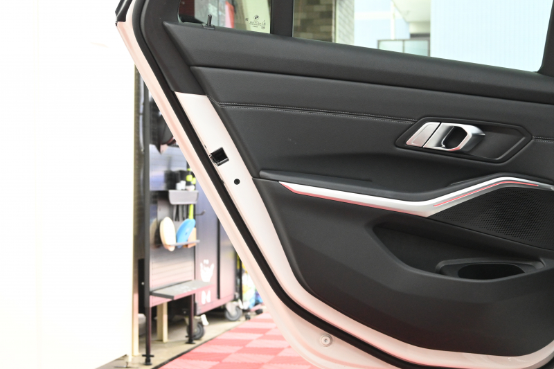 BMW 3シリーズ 320d xDrive ﾂｰﾘﾝｸﾞ Mｽﾎﾟｰﾂ　後期 1ｵｰﾅｰ ACC 黒革 純正ｶｰﾌﾞﾄﾞﾃﾞｨｽﾌﾟﾚｲﾅﾋﾞ CarPlay Bｶﾒﾗ Mｴｱﾛ&18ｲﾝﾁAW ｵｰﾄﾃｰﾙｹﾞｰﾄ ﾜｲﾔﾚｽﾁｬｰｼﾞ　2年保証付