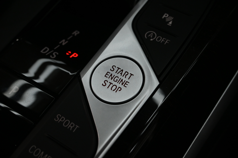 BMW 3シリーズ 320d xDrive ﾂｰﾘﾝｸﾞ Mｽﾎﾟｰﾂ　後期 1ｵｰﾅｰ ACC 黒革 純正ｶｰﾌﾞﾄﾞﾃﾞｨｽﾌﾟﾚｲﾅﾋﾞ CarPlay Bｶﾒﾗ Mｴｱﾛ&18ｲﾝﾁAW ｵｰﾄﾃｰﾙｹﾞｰﾄ ﾜｲﾔﾚｽﾁｬｰｼﾞ　2年保証付