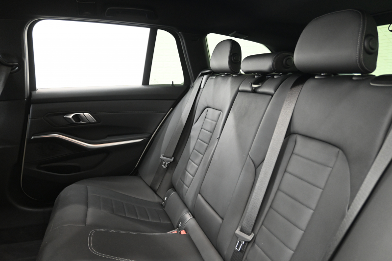 BMW 3シリーズ 320d xDrive ﾂｰﾘﾝｸﾞ Mｽﾎﾟｰﾂ　後期 1ｵｰﾅｰ ACC 黒革 純正ｶｰﾌﾞﾄﾞﾃﾞｨｽﾌﾟﾚｲﾅﾋﾞ CarPlay Bｶﾒﾗ Mｴｱﾛ&18ｲﾝﾁAW ｵｰﾄﾃｰﾙｹﾞｰﾄ ﾜｲﾔﾚｽﾁｬｰｼﾞ　2年保証付