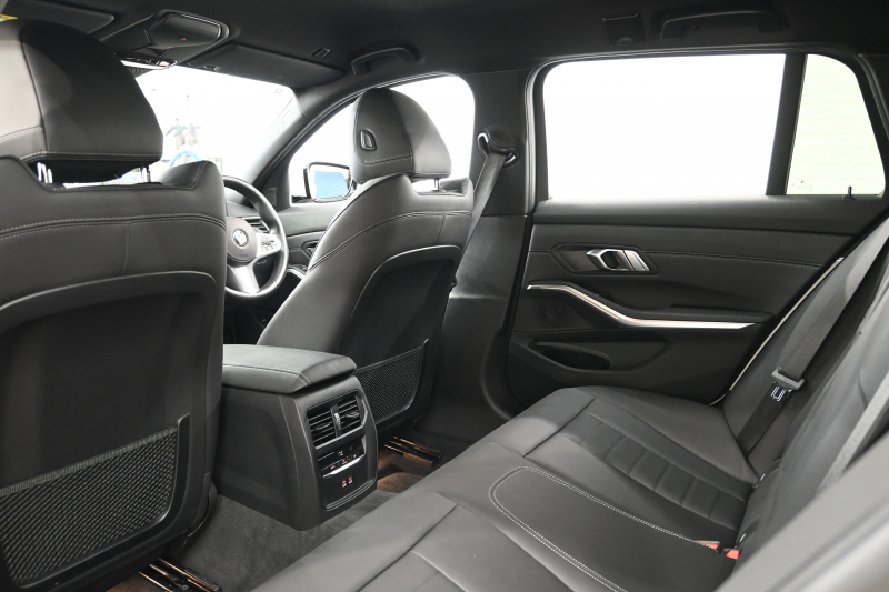 BMW 3シリーズ 320d xDrive ﾂｰﾘﾝｸﾞ Mｽﾎﾟｰﾂ　後期 1ｵｰﾅｰ ACC 黒革 純正ｶｰﾌﾞﾄﾞﾃﾞｨｽﾌﾟﾚｲﾅﾋﾞ CarPlay Bｶﾒﾗ Mｴｱﾛ&18ｲﾝﾁAW ｵｰﾄﾃｰﾙｹﾞｰﾄ ﾜｲﾔﾚｽﾁｬｰｼﾞ　2年保証付