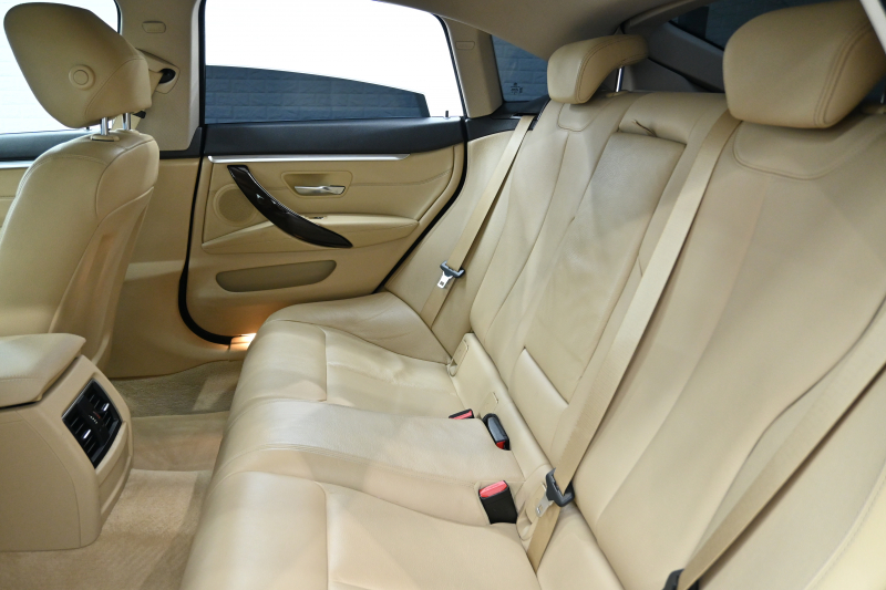 BMW 4シリーズ 420i ｸﾞﾗﾝｸｰﾍﾟ ﾗｸﾞｼﾞｭｱﾘｰ　後期LCIﾓﾃﾞﾙ ACC ﾍﾞｰｼﾞｭ革 ｼｰﾄﾋｰﾀｰ 純正iDriveﾅﾋﾞTV ﾌﾙｾｸﾞ Bｶﾒﾗ ﾃﾞｼﾞﾀﾙﾒｰﾀｰ Hi-Fiｽﾋﾟｰｶｰ 18ｲﾝﾁAW 自動ﾄﾗﾝｸ LEDﾗｲﾄ　2年保証付