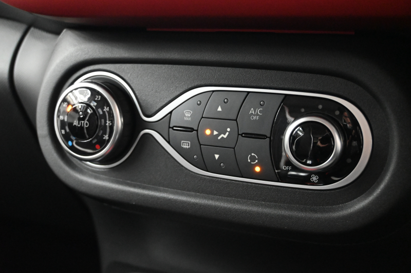 ルノー トゥインゴ ｲﾝﾃﾝｽ ｴﾃﾞｨｼｮﾝﾌｨﾅﾙ　正規D車 300台限定特別仕様 ECO機能 ｸﾙｺﾝ 専用ﾚｻﾞｰ調×ﾌｧﾌﾞﾘｯｸｼｰﾄ ｼｰﾄﾋｰﾀｰ 純正ﾀｯﾁｽｸﾘｰﾝ CarPlay Bｶﾒﾗ 16ｲﾝﾁｱﾛｲﾎｲｰﾙ　2年保証付