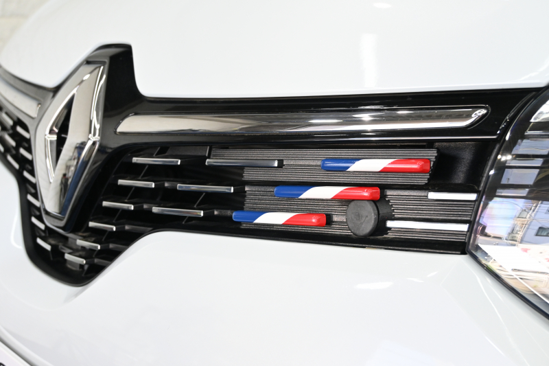 ルノー トゥインゴ ｲﾝﾃﾝｽ ｴﾃﾞｨｼｮﾝﾌｨﾅﾙ　正規D車 300台限定特別仕様 ECO機能 ｸﾙｺﾝ 専用ﾚｻﾞｰ調×ﾌｧﾌﾞﾘｯｸｼｰﾄ ｼｰﾄﾋｰﾀｰ 純正ﾀｯﾁｽｸﾘｰﾝ CarPlay Bｶﾒﾗ 16ｲﾝﾁｱﾛｲﾎｲｰﾙ　2年保証付