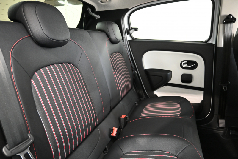 ルノー トゥインゴ ｲﾝﾃﾝｽ ｴﾃﾞｨｼｮﾝﾌｨﾅﾙ　正規D車 300台限定特別仕様 ECO機能 ｸﾙｺﾝ 専用ﾚｻﾞｰ調×ﾌｧﾌﾞﾘｯｸｼｰﾄ ｼｰﾄﾋｰﾀｰ 純正ﾀｯﾁｽｸﾘｰﾝ CarPlay Bｶﾒﾗ 16ｲﾝﾁｱﾛｲﾎｲｰﾙ　2年保証付