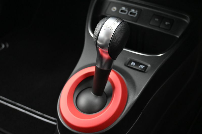 ルノー トゥインゴ ｲﾝﾃﾝｽ ｴﾃﾞｨｼｮﾝﾌｨﾅﾙ　正規D車 300台限定特別仕様 ECO機能 ｸﾙｺﾝ 専用ﾚｻﾞｰ調×ﾌｧﾌﾞﾘｯｸｼｰﾄ ｼｰﾄﾋｰﾀｰ 純正ﾀｯﾁｽｸﾘｰﾝ CarPlay Bｶﾒﾗ 16ｲﾝﾁｱﾛｲﾎｲｰﾙ　2年保証付