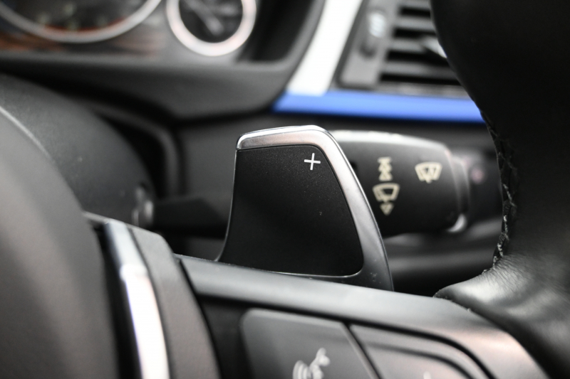 BMW 3シリーズ 320d ﾂｰﾘﾝｸﾞ Mｽﾎﾟｰﾂ　正規D車 1ｵｰﾅｰ ACC 専用ｼｰﾄ 純正iDriveﾅﾋﾞ Bｶﾒﾗ Mｴｱﾛ&18ｲﾝﾁAW 自動ﾄﾗﾝｸ ｷｾﾉﾝﾗｲﾄ　2年保証付