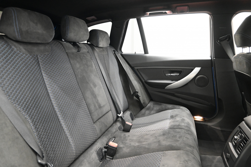 BMW 3シリーズ 320d ﾂｰﾘﾝｸﾞ Mｽﾎﾟｰﾂ　正規D車 1ｵｰﾅｰ ACC 専用ｼｰﾄ 純正iDriveﾅﾋﾞ Bｶﾒﾗ Mｴｱﾛ&18ｲﾝﾁAW 自動ﾄﾗﾝｸ ｷｾﾉﾝﾗｲﾄ　2年保証付