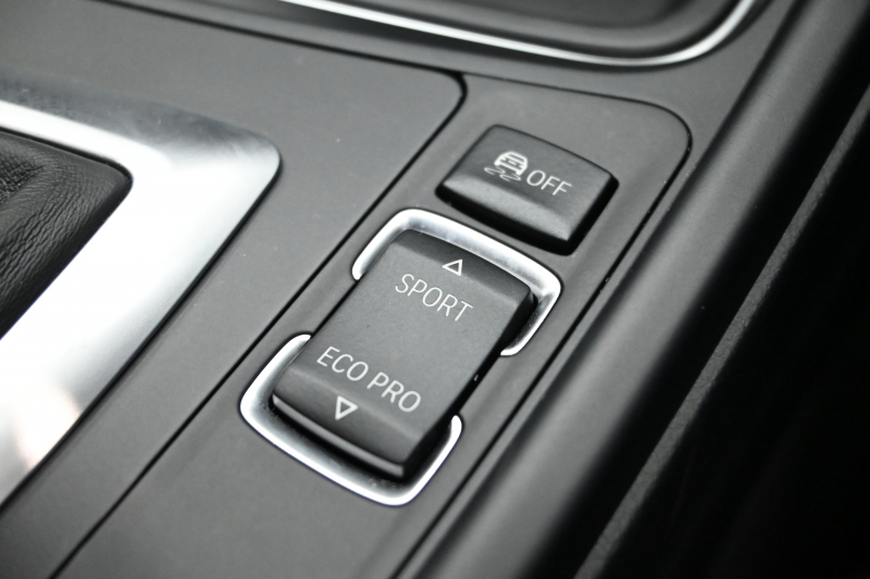 BMW 3シリーズ 320d ﾂｰﾘﾝｸﾞ Mｽﾎﾟｰﾂ　正規D車 1ｵｰﾅｰ ACC 専用ｼｰﾄ 純正iDriveﾅﾋﾞ Bｶﾒﾗ Mｴｱﾛ&18ｲﾝﾁAW 自動ﾄﾗﾝｸ ｷｾﾉﾝﾗｲﾄ　2年保証付