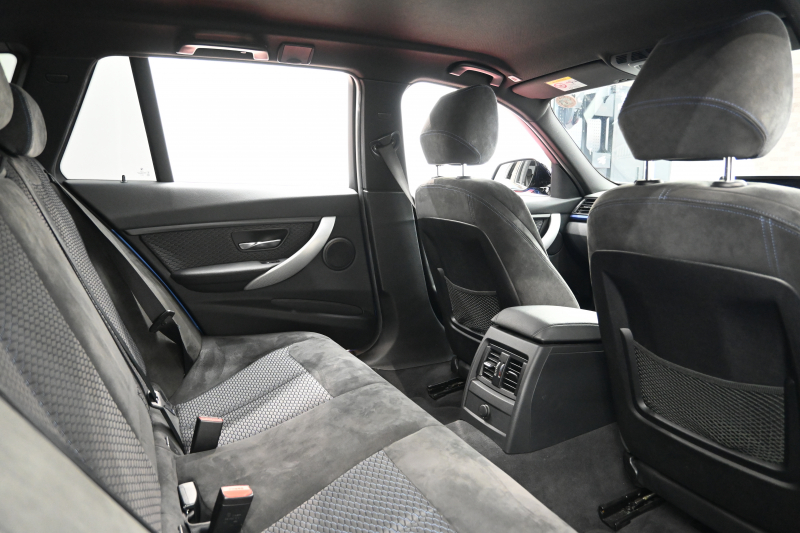 BMW 3シリーズ 320d ﾂｰﾘﾝｸﾞ Mｽﾎﾟｰﾂ　正規D車 1ｵｰﾅｰ ACC 専用ｼｰﾄ 純正iDriveﾅﾋﾞ Bｶﾒﾗ Mｴｱﾛ&18ｲﾝﾁAW 自動ﾄﾗﾝｸ ｷｾﾉﾝﾗｲﾄ　2年保証付