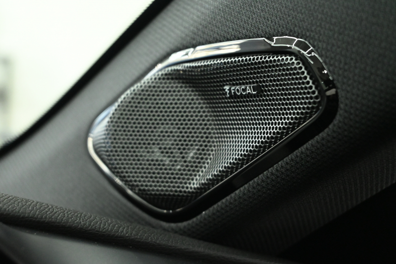 プジョー 308 GTﾌﾞﾙｰHDi ﾌﾞﾙｰﾅｯﾊﾟｴﾃﾞｨｼｮﾝ　200台限定特別仕様車 ACC Pｽﾀ ECO ﾌﾞﾙｰﾅｯﾊﾟ革 ﾊﾟﾉﾗﾏSR 純正ﾀｯﾁｽｸﾘｰﾝ ﾅﾋﾞ CarPlay FOCALｽﾋﾟｰｶｰ 360ｶﾒﾗ ﾏﾄﾘｸｽLEDﾗｲﾄ　新車保証継承可