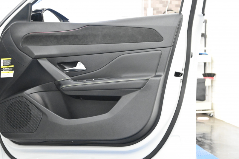 プジョー 308 GTﾌﾞﾙｰHDi ﾌﾞﾙｰﾅｯﾊﾟｴﾃﾞｨｼｮﾝ　200台限定特別仕様車 ACC Pｽﾀ ECO ﾌﾞﾙｰﾅｯﾊﾟ革 ﾊﾟﾉﾗﾏSR 純正ﾀｯﾁｽｸﾘｰﾝ ﾅﾋﾞ CarPlay FOCALｽﾋﾟｰｶｰ 360ｶﾒﾗ ﾏﾄﾘｸｽLEDﾗｲﾄ　新車保証継承可