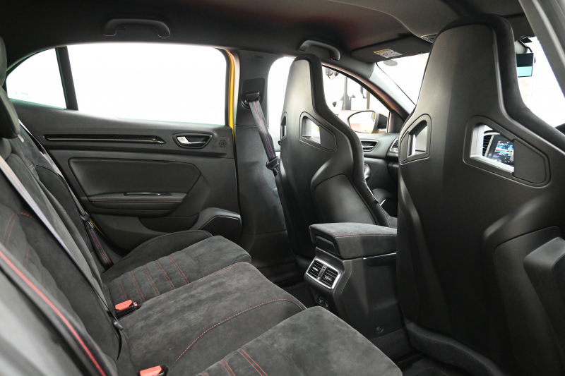 ルノー メガーヌ RSﾄﾛﾌｨｰ 6MT　ACC RECARO製ｾﾐﾊﾞｹｯﾄｼｰﾄ 純正ﾀｯﾁｽｸﾘｰﾝ Bluetoothｵｰﾃﾞｨｵ CarPlay Bｶﾒﾗ 前後ﾊﾟｰｷﾝｸﾞｾﾝｻｰ 19ｲﾝﾁ鍛造AW ﾌﾞﾚﾝﾎﾞ製ﾚｯﾄﾞｷｬﾘﾊﾟｰ LEDﾍｯﾄﾞﾗｲﾄ　2年保証付