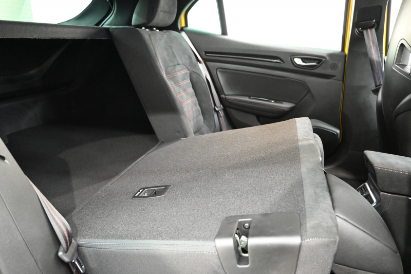 ルノー メガーヌ RSﾄﾛﾌｨｰ 6MT　ACC RECARO製ｾﾐﾊﾞｹｯﾄｼｰﾄ 純正ﾀｯﾁｽｸﾘｰﾝ Bluetoothｵｰﾃﾞｨｵ CarPlay Bｶﾒﾗ 前後ﾊﾟｰｷﾝｸﾞｾﾝｻｰ 19ｲﾝﾁ鍛造AW ﾌﾞﾚﾝﾎﾞ製ﾚｯﾄﾞｷｬﾘﾊﾟｰ LEDﾍｯﾄﾞﾗｲﾄ　2年保証付