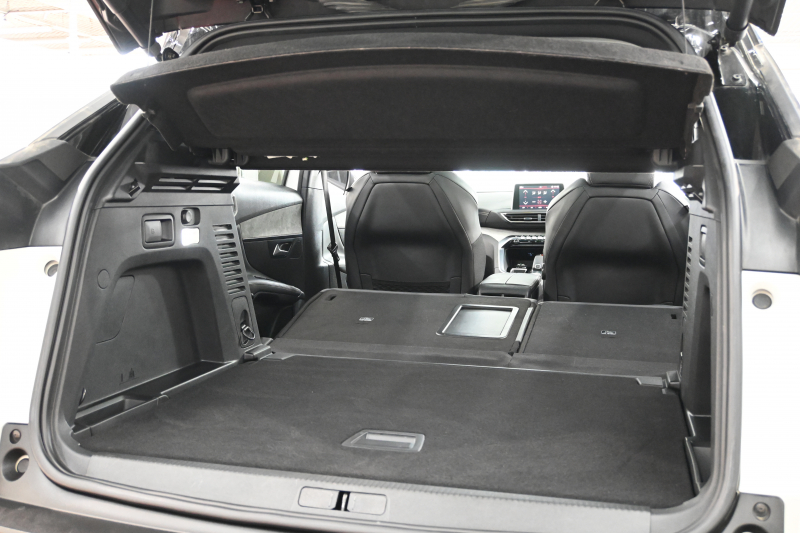 プジョー 3008 GT ﾌﾞﾙｰHDi　Pｽﾀ ACC ﾊｰﾌ革 ﾊﾟﾉﾗﾏSR 純正ﾀｯﾁｽｸﾘｰﾝ ﾅﾋﾞTV ﾌﾙｾｸﾞ CarPlay ADVｺﾝﾄﾛｰﾙ 純正18ｲﾝﾁAW LEDﾗｲﾄ ｱｸﾃｨﾌﾞｾｰﾌﾃｨﾌﾞﾚｰｷ　2年保証付