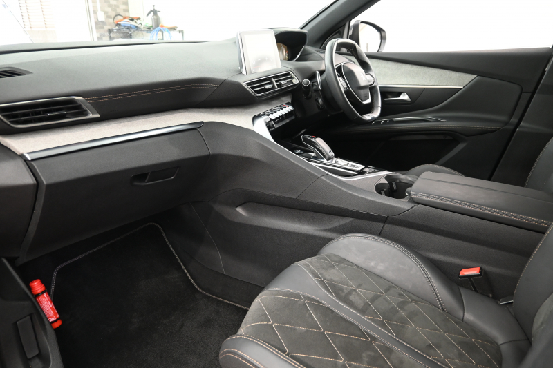 プジョー 3008 GT ﾌﾞﾙｰHDi　Pｽﾀ ACC ﾊｰﾌ革 ﾊﾟﾉﾗﾏSR 純正ﾀｯﾁｽｸﾘｰﾝ ﾅﾋﾞTV ﾌﾙｾｸﾞ CarPlay ADVｺﾝﾄﾛｰﾙ 純正18ｲﾝﾁAW LEDﾗｲﾄ ｱｸﾃｨﾌﾞｾｰﾌﾃｨﾌﾞﾚｰｷ　2年保証付