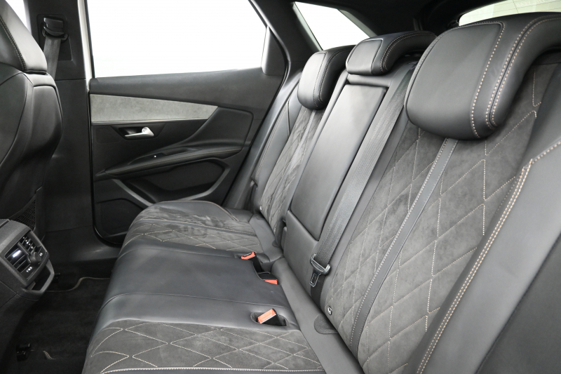 プジョー 3008 GT ﾌﾞﾙｰHDi　Pｽﾀ ACC ﾊｰﾌ革 ﾊﾟﾉﾗﾏSR 純正ﾀｯﾁｽｸﾘｰﾝ ﾅﾋﾞTV ﾌﾙｾｸﾞ CarPlay ADVｺﾝﾄﾛｰﾙ 純正18ｲﾝﾁAW LEDﾗｲﾄ ｱｸﾃｨﾌﾞｾｰﾌﾃｨﾌﾞﾚｰｷ　2年保証付