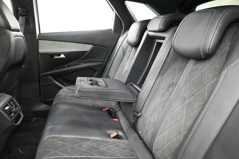 プジョー 3008 GT ﾌﾞﾙｰHDi　Pｽﾀ ACC ﾊｰﾌ革 ﾊﾟﾉﾗﾏSR 純正ﾀｯﾁｽｸﾘｰﾝ ﾅﾋﾞTV ﾌﾙｾｸﾞ CarPlay ADVｺﾝﾄﾛｰﾙ 純正18ｲﾝﾁAW LEDﾗｲﾄ ｱｸﾃｨﾌﾞｾｰﾌﾃｨﾌﾞﾚｰｷ　2年保証付