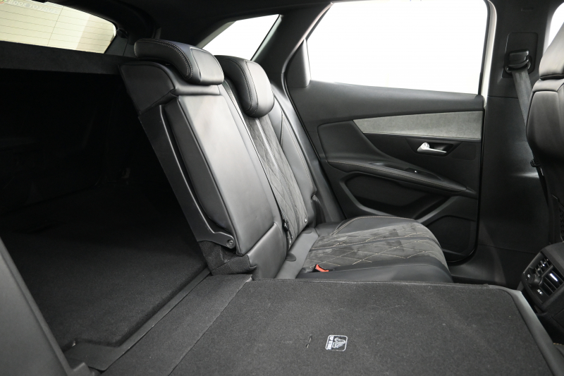 プジョー 3008 GT ﾌﾞﾙｰHDi　Pｽﾀ ACC ﾊｰﾌ革 ﾊﾟﾉﾗﾏSR 純正ﾀｯﾁｽｸﾘｰﾝ ﾅﾋﾞTV ﾌﾙｾｸﾞ CarPlay ADVｺﾝﾄﾛｰﾙ 純正18ｲﾝﾁAW LEDﾗｲﾄ ｱｸﾃｨﾌﾞｾｰﾌﾃｨﾌﾞﾚｰｷ　2年保証付