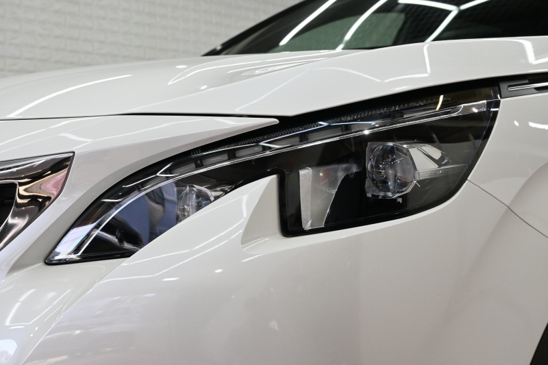 プジョー 3008 GT ﾌﾞﾙｰHDi　Pｽﾀ ACC ﾊｰﾌ革 ﾊﾟﾉﾗﾏSR 純正ﾀｯﾁｽｸﾘｰﾝ ﾅﾋﾞTV ﾌﾙｾｸﾞ CarPlay ADVｺﾝﾄﾛｰﾙ 純正18ｲﾝﾁAW LEDﾗｲﾄ ｱｸﾃｨﾌﾞｾｰﾌﾃｨﾌﾞﾚｰｷ　2年保証付