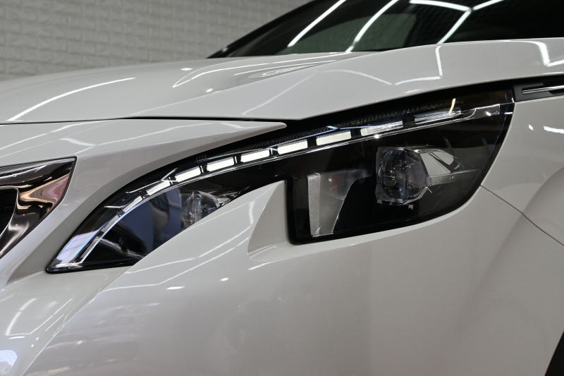 プジョー 3008 GT ﾌﾞﾙｰHDi　Pｽﾀ ACC ﾊｰﾌ革 ﾊﾟﾉﾗﾏSR 純正ﾀｯﾁｽｸﾘｰﾝ ﾅﾋﾞTV ﾌﾙｾｸﾞ CarPlay ADVｺﾝﾄﾛｰﾙ 純正18ｲﾝﾁAW LEDﾗｲﾄ ｱｸﾃｨﾌﾞｾｰﾌﾃｨﾌﾞﾚｰｷ　2年保証付