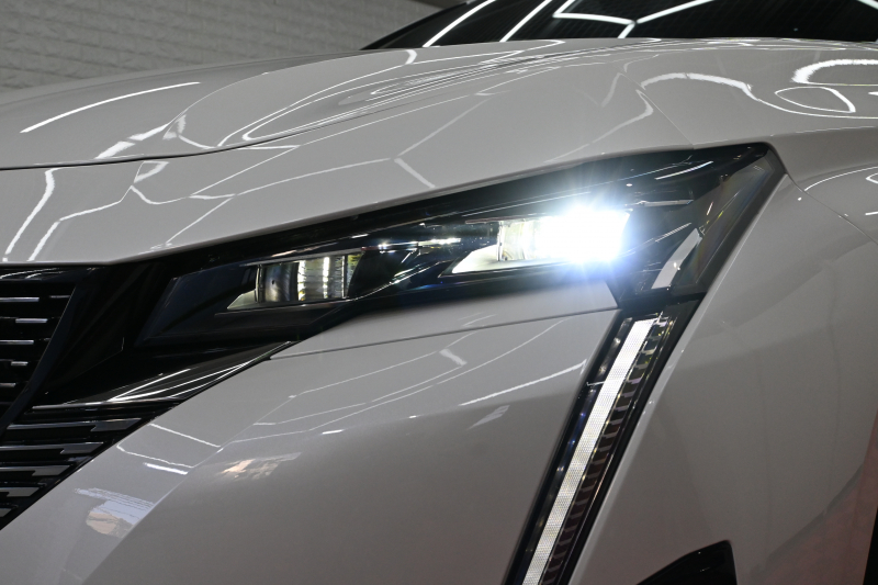 プジョー 308 GTﾌﾞﾙｰHDi ﾌﾞﾙｰﾅｯﾊﾟｴﾃﾞｨｼｮﾝ　200台限定特別仕様車 ACC Pｽﾀ ECO ﾌﾞﾙｰﾅｯﾊﾟ革 ﾊﾟﾉﾗﾏSR 純正ﾀｯﾁｽｸﾘｰﾝ ﾅﾋﾞ CarPlay FOCALｽﾋﾟｰｶｰ 360ｶﾒﾗ ﾏﾄﾘｸｽLEDﾗｲﾄ　2年保証付