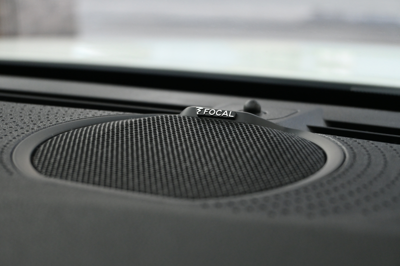 プジョー 308 GTﾌﾞﾙｰHDi ﾌﾞﾙｰﾅｯﾊﾟｴﾃﾞｨｼｮﾝ　200台限定特別仕様車 ACC Pｽﾀ ECO ﾌﾞﾙｰﾅｯﾊﾟ革 ﾊﾟﾉﾗﾏSR 純正ﾀｯﾁｽｸﾘｰﾝ ﾅﾋﾞ CarPlay FOCALｽﾋﾟｰｶｰ 360ｶﾒﾗ ﾏﾄﾘｸｽLEDﾗｲﾄ　2年保証付