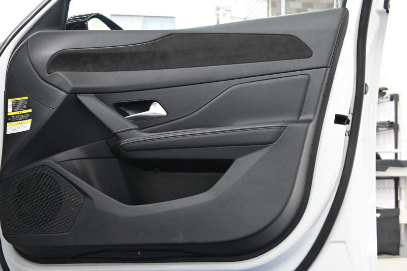 プジョー 308 GTﾌﾞﾙｰHDi ﾌﾞﾙｰﾅｯﾊﾟｴﾃﾞｨｼｮﾝ　200台限定特別仕様車 ACC Pｽﾀ ECO ﾌﾞﾙｰﾅｯﾊﾟ革 ﾊﾟﾉﾗﾏSR 純正ﾀｯﾁｽｸﾘｰﾝ ﾅﾋﾞ CarPlay FOCALｽﾋﾟｰｶｰ 360ｶﾒﾗ ﾏﾄﾘｸｽLEDﾗｲﾄ　2年保証付