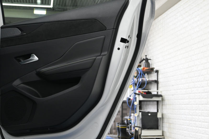 プジョー 308 GTﾌﾞﾙｰHDi ﾌﾞﾙｰﾅｯﾊﾟｴﾃﾞｨｼｮﾝ　200台限定特別仕様車 ACC Pｽﾀ ECO ﾌﾞﾙｰﾅｯﾊﾟ革 ﾊﾟﾉﾗﾏSR 純正ﾀｯﾁｽｸﾘｰﾝ ﾅﾋﾞ CarPlay FOCALｽﾋﾟｰｶｰ 360ｶﾒﾗ ﾏﾄﾘｸｽLEDﾗｲﾄ　2年保証付