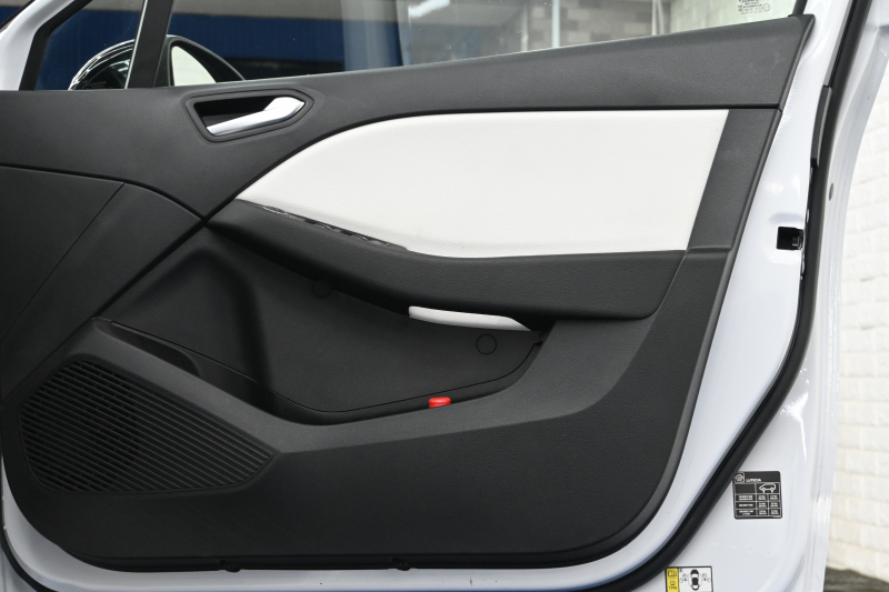 ルノー ルーテシア ｲﾝﾃﾝｽ ﾌﾟﾗｽ　ACC Pｽﾀ ECO機能 黒革ｼｰﾄ ｼｰﾄﾋｰﾀｰ ﾚｻﾞｰｽﾃｱ 純正ﾀｯﾁｽｸﾘｰﾝ CarPlay Bｶﾒﾗ LEDﾗｲﾄ ｱﾝﾋﾞｴﾝﾄﾗｲﾄ　2年保証付