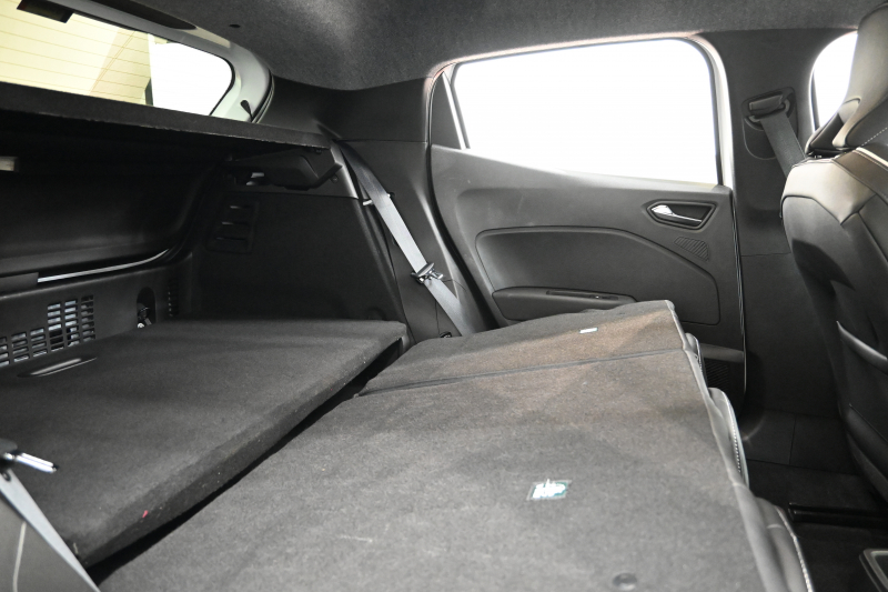 ルノー ルーテシア ｲﾝﾃﾝｽ ﾌﾟﾗｽ　ACC Pｽﾀ ECO機能 黒革ｼｰﾄ ｼｰﾄﾋｰﾀｰ ﾚｻﾞｰｽﾃｱ 純正ﾀｯﾁｽｸﾘｰﾝ CarPlay Bｶﾒﾗ LEDﾗｲﾄ ｱﾝﾋﾞｴﾝﾄﾗｲﾄ　2年保証付