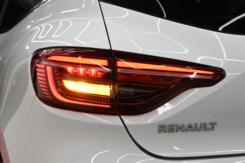 ルノー ルーテシア ｲﾝﾃﾝｽ ﾌﾟﾗｽ　ACC Pｽﾀ ECO機能 黒革ｼｰﾄ ｼｰﾄﾋｰﾀｰ ﾚｻﾞｰｽﾃｱ 純正ﾀｯﾁｽｸﾘｰﾝ CarPlay Bｶﾒﾗ LEDﾗｲﾄ ｱﾝﾋﾞｴﾝﾄﾗｲﾄ　2年保証付