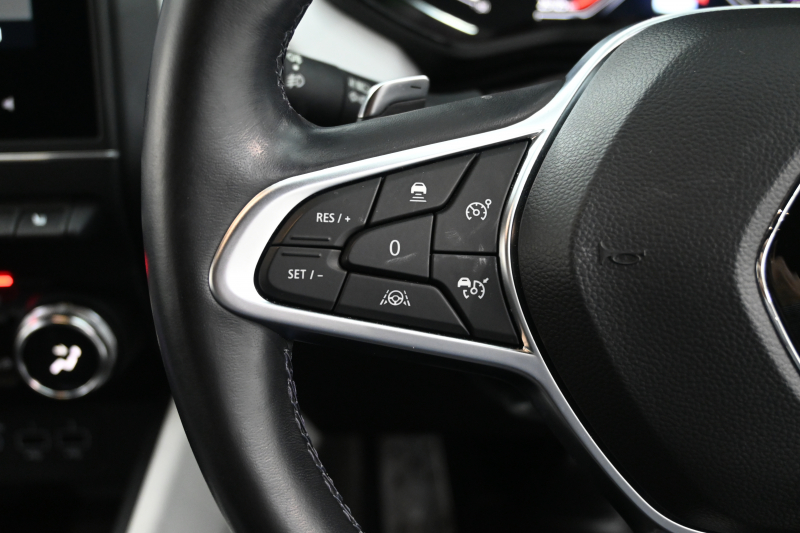 ルノー ルーテシア ｲﾝﾃﾝｽ ﾌﾟﾗｽ　ACC Pｽﾀ ECO機能 黒革ｼｰﾄ ｼｰﾄﾋｰﾀｰ ﾚｻﾞｰｽﾃｱ 純正ﾀｯﾁｽｸﾘｰﾝ CarPlay Bｶﾒﾗ LEDﾗｲﾄ ｱﾝﾋﾞｴﾝﾄﾗｲﾄ　2年保証付