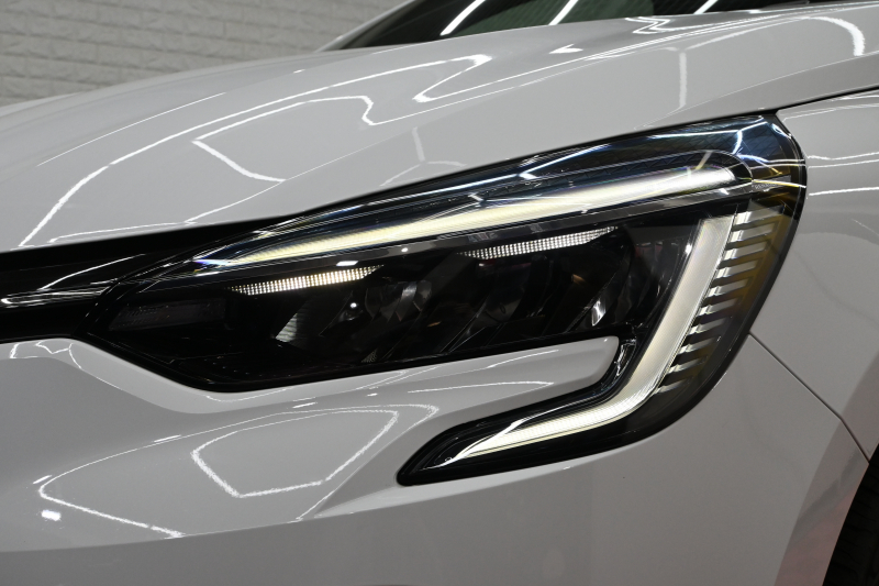 ルノー ルーテシア ｲﾝﾃﾝｽ ﾌﾟﾗｽ　ACC Pｽﾀ ECO機能 黒革ｼｰﾄ ｼｰﾄﾋｰﾀｰ ﾚｻﾞｰｽﾃｱ 純正ﾀｯﾁｽｸﾘｰﾝ CarPlay Bｶﾒﾗ LEDﾗｲﾄ ｱﾝﾋﾞｴﾝﾄﾗｲﾄ　2年保証付