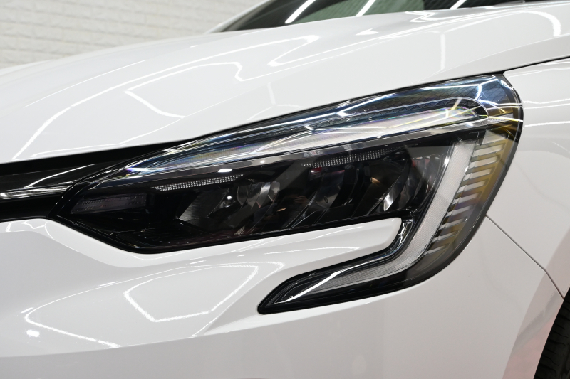 ルノー ルーテシア ｲﾝﾃﾝｽ ﾌﾟﾗｽ　ACC Pｽﾀ ECO機能 黒革ｼｰﾄ ｼｰﾄﾋｰﾀｰ ﾚｻﾞｰｽﾃｱ 純正ﾀｯﾁｽｸﾘｰﾝ CarPlay Bｶﾒﾗ LEDﾗｲﾄ ｱﾝﾋﾞｴﾝﾄﾗｲﾄ　2年保証付