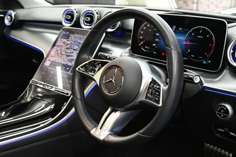 メルセデスベンツ Cクラス C220d 4MATIC ｵｰﾙﾃﾚｲﾝ ﾚｻﾞｰｴｸｽｸﾙｰｼﾌﾞ　ACC Pｽﾀ ECO 黒革 ﾊﾟﾉﾗﾏｻﾝﾙｰﾌ MBUXﾅﾋﾞTV 360ｶﾒﾗ CarPlay ﾍｯﾄﾞｱｯﾌﾟD 純正18ｲﾝﾁAW　2年保証付