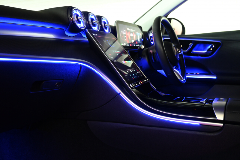 メルセデスベンツ Cクラス C220d 4MATIC ｵｰﾙﾃﾚｲﾝ ﾚｻﾞｰｴｸｽｸﾙｰｼﾌﾞ　ACC Pｽﾀ ECO 黒革 ﾊﾟﾉﾗﾏｻﾝﾙｰﾌ MBUXﾅﾋﾞTV 360ｶﾒﾗ CarPlay ﾍｯﾄﾞｱｯﾌﾟD 純正18ｲﾝﾁAW　2年保証付
