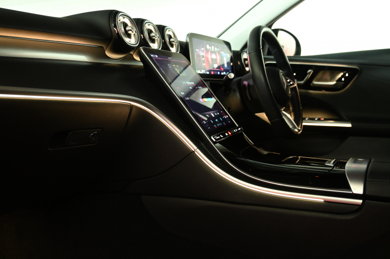 メルセデスベンツ Cクラス C220d 4MATIC ｵｰﾙﾃﾚｲﾝ ﾚｻﾞｰｴｸｽｸﾙｰｼﾌﾞ　ACC Pｽﾀ ECO 黒革 ﾊﾟﾉﾗﾏｻﾝﾙｰﾌ MBUXﾅﾋﾞTV 360ｶﾒﾗ CarPlay ﾍｯﾄﾞｱｯﾌﾟD 純正18ｲﾝﾁAW　2年保証付