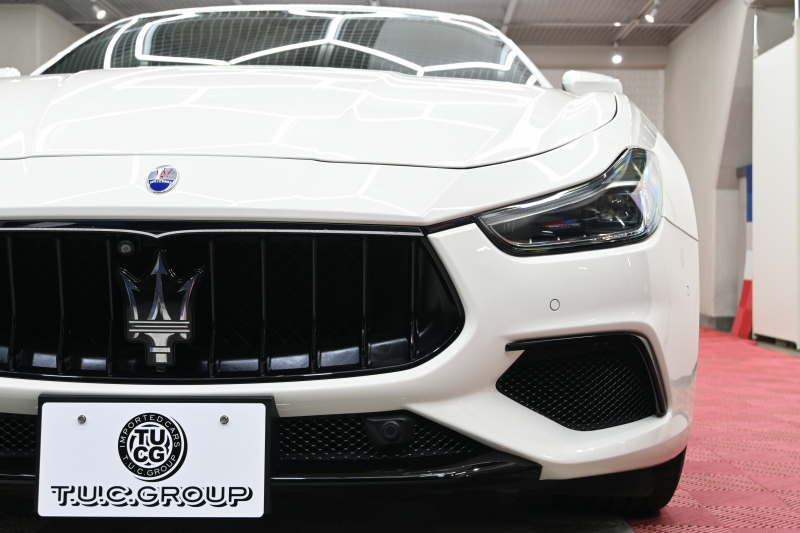 マセラティ ギブリ ｸﾞﾗﾝｽﾎﾟｰﾂ ﾄﾞﾗｲﾊﾞｰｽﾞｱｼｽﾀﾝｽ&ﾂｰﾘﾝｸﾞP　ACC BSM LKA 黒革 ｻﾝﾙｰﾌ 8.4ｲﾝﾁMTC+ CarPlay 自動ﾄﾗﾝｸ 20ｲﾝﾁｳﾗｰﾉAW ｽｶｲﾌｯｸｻｽ EBM　2年保証付