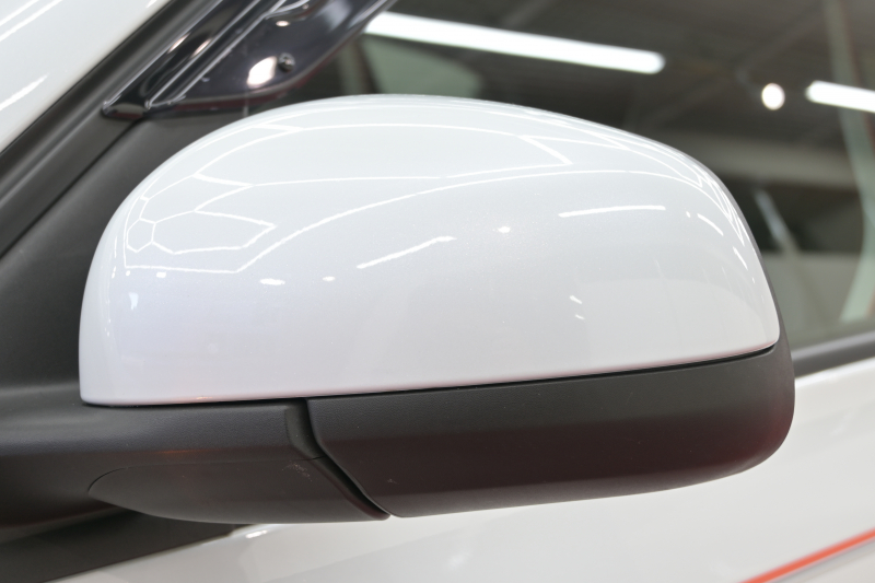ルノー トゥインゴ ﾊﾞｲﾌﾞｽ　正規D車 特別仕様車 1ｵｰﾅｰ ECO機能 ｸﾙｺﾝ 専用ﾚｻﾞｰ調×ﾌｧﾌﾞﾘｯｸｼｰﾄ ｼｰﾄﾋｰﾀｰ 純正ﾀｯﾁｽｸﾘｰﾝ CarPlay Bｶﾒﾗ 16ｲﾝﾁｱﾛｲﾎｲｰﾙ　2年保証付