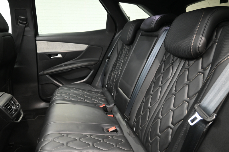 プジョー 3008 GT ﾌﾞﾙｰHDi ﾌｧｰｽﾄｸﾗｽPKG　Pｽﾀ ACC ﾅｯﾊﾟﾚｻﾞｰ ﾊﾟﾉﾗﾏSR 純正ﾀｯﾁｽｸﾘｰﾝ CarPlay ADVｺﾝﾄﾛｰﾙ I-COCKPIT 純正18ｲﾝﾁAW LEDﾗｲﾄ ｱﾝﾋﾞｴﾝｽﾗｲﾄ　2年保証付