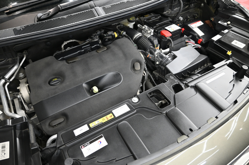 プジョー 3008 GT ﾌﾞﾙｰHDi ﾌｧｰｽﾄｸﾗｽPKG　Pｽﾀ ACC ﾅｯﾊﾟﾚｻﾞｰ ﾊﾟﾉﾗﾏSR 純正ﾀｯﾁｽｸﾘｰﾝ CarPlay ADVｺﾝﾄﾛｰﾙ I-COCKPIT 純正18ｲﾝﾁAW LEDﾗｲﾄ ｱﾝﾋﾞｴﾝｽﾗｲﾄ　2年保証付