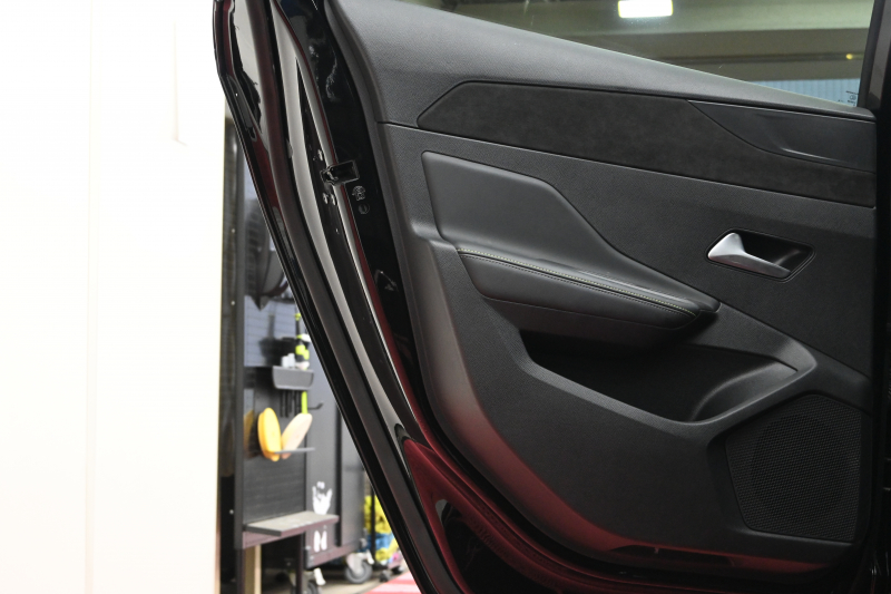 プジョー 308 GTﾌﾞﾙｰHDi　1ｵｰﾅｰ ACC Pｽﾀ ECO ﾊｰﾌ革 純正ﾀｯﾁｽｸﾘｰﾝ ﾅﾋﾞ CarPlay 360ｶﾒﾗ ﾏﾄﾘｸｽLEDﾗｲﾄ　2年保証付