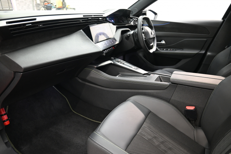 プジョー 308 GTﾌﾞﾙｰHDi　1ｵｰﾅｰ ACC Pｽﾀ ECO ﾊｰﾌ革 純正ﾀｯﾁｽｸﾘｰﾝ ﾅﾋﾞ CarPlay 360ｶﾒﾗ ﾏﾄﾘｸｽLEDﾗｲﾄ　2年保証付
