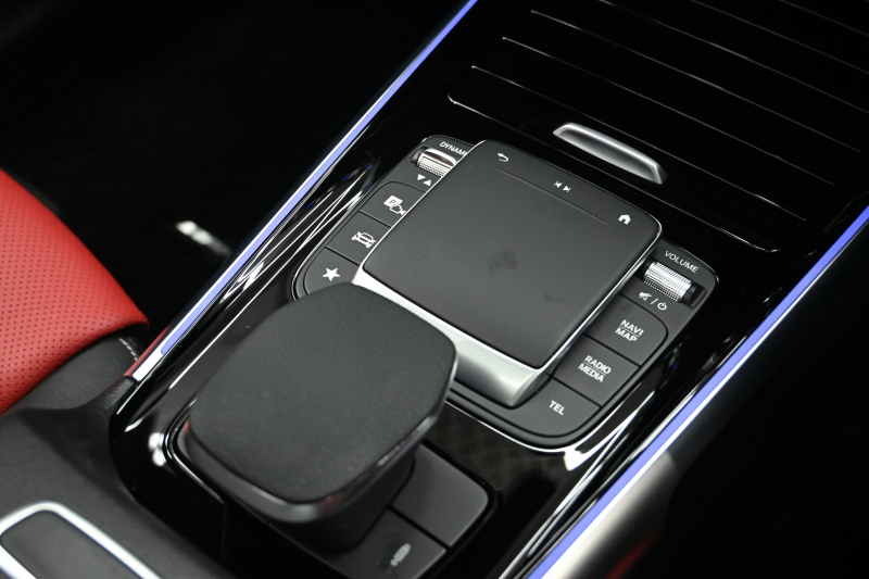 AMG GLB GLB35 4MATIC AMGﾊﾟﾌｫｰﾏﾝｽ&ｱﾄﾞﾊﾞﾝｽﾄﾞPKG　正規D車 OPｶﾗｰ ﾚｰﾀﾞｰSP ACC 黒×赤革 ｼｰﾄﾋｰﾀｰ&ﾍﾞﾝﾁﾚｰﾀｰ ﾊﾟﾉﾗﾏSR MBUXﾅﾋﾞTV ﾌﾙｾｸﾞ ﾍｯﾄﾞｱｯﾌﾟD 360ｶﾒﾗ AMG19ｲﾝﾁAW　2年保証付