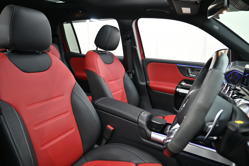 AMG GLB GLB35 4MATIC AMGﾊﾟﾌｫｰﾏﾝｽ&ｱﾄﾞﾊﾞﾝｽﾄﾞPKG　正規D車 OPｶﾗｰ ﾚｰﾀﾞｰSP ACC 黒×赤革 ｼｰﾄﾋｰﾀｰ&ﾍﾞﾝﾁﾚｰﾀｰ ﾊﾟﾉﾗﾏSR MBUXﾅﾋﾞTV ﾌﾙｾｸﾞ ﾍｯﾄﾞｱｯﾌﾟD 360ｶﾒﾗ AMG19ｲﾝﾁAW　2年保証付