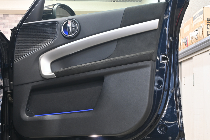 MINI(ミニ) ミニクロスオーバー ｸｰﾊﾟｰSD ｵｰﾙ4　MINI YOURS TRIM Pｽﾀ ECO ACC 黒革 ｼｰﾄﾋｰﾀｰ 純正ﾅﾋﾞ ｱﾝﾋﾞｴﾝﾄﾗｲﾄ ﾎﾞﾝﾈｯﾄｽﾄﾗｲﾌﾟ 純正19ｲﾝﾁAW 2年保証