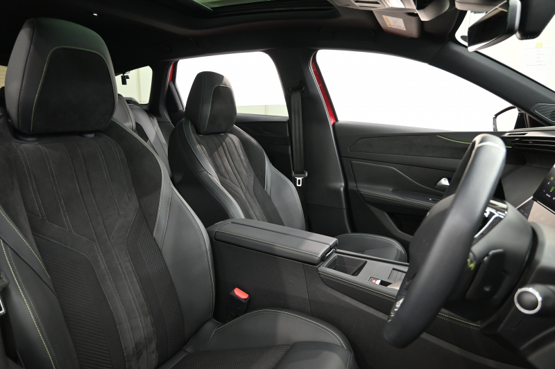 プジョー 308 SW GT ﾌﾞﾙｰHDi　ACC BSM ﾊｰﾌﾚｻﾞｰ ﾊﾟﾉﾗﾏSR 純正ﾅﾋﾞ CarPlay i-Connect 360ｶﾒﾗ LEDﾍｯﾄﾞﾗｲﾄ 純正18AW　2年保証付